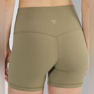 BUTTER Cheeky Hi-Rise 5" Short